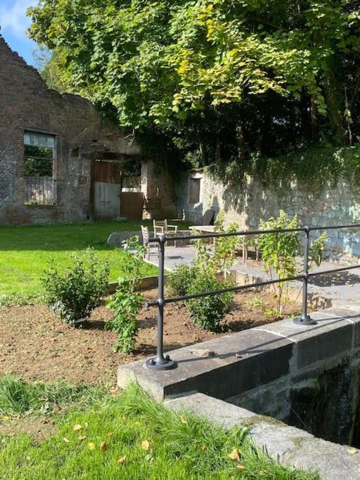 Gite Des Usines De Moulins Anhee Exterior photo