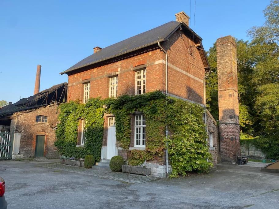 Gite Des Usines De Moulins Anhee Exterior photo